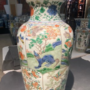 A pair of Chinese famille verte 'mythical animals' vases, Kangxi — 照片 45