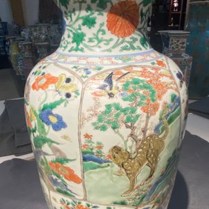 A pair of Chinese famille verte 'mythical animals' vases, Kangxi — 照片 50