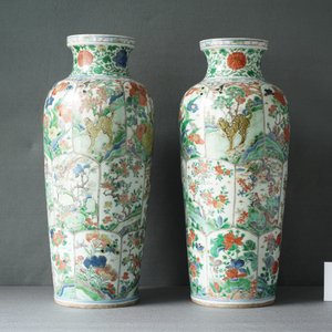 A pair of Chinese famille verte 'mythical animals' vases, Kangxi — 照片 8