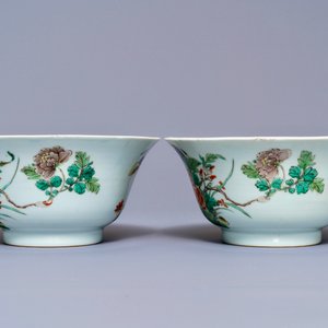 A pair of Chinese famille verte 'peacock among blossoms' bowls, Kangxi — 照片 3