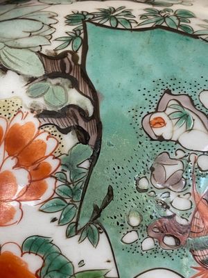 A pair of Chinese famille verte 'pheasant' vases with wooden covers, Kangxi — photo 21