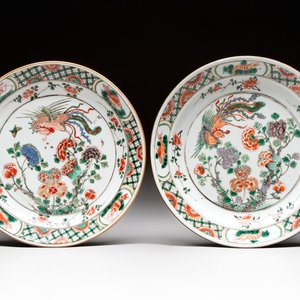 A pair of Chinese famille verte 'phoenix' plates, Kangxi — photo 1