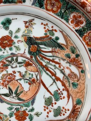 A pair of Chinese famille verte 'phoenix' plates, Kangxi — photo 2