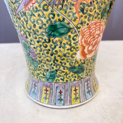 A pair of Chinese famille verte 'Phoenixes among Peonies' vases — photo 4
