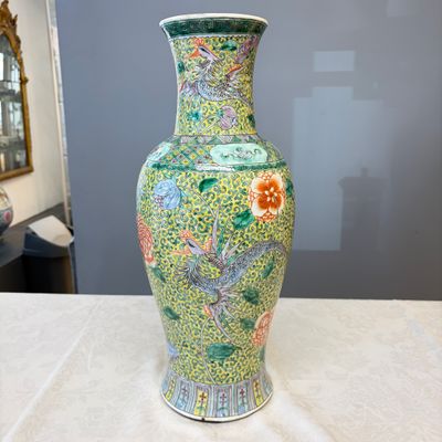 A pair of Chinese famille verte 'Phoenixes among Peonies' vases — photo 6