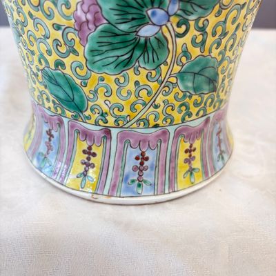 A pair of Chinese famille verte 'Phoenixes among Peonies' vases — photo 22