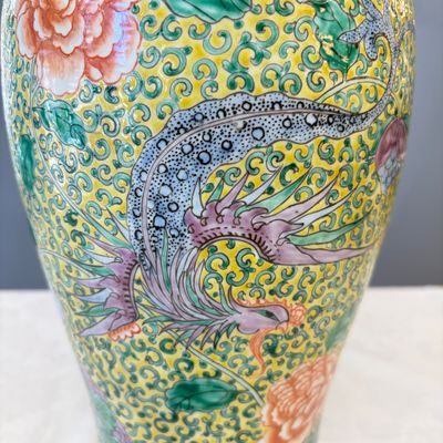 A pair of Chinese famille verte 'Phoenixes among Peonies' vases — photo 3