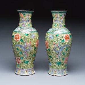 A pair of Chinese famille verte 'Phoenixes among Peonies' vases — photo 2