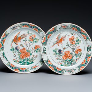 A pair of Chinese famille verte plates with a bird above a peony bush, Kangxi — 照片 2