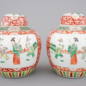 A pair of Chinese famille verte porcelain ginger jars with cover, 19/20th C. — photo 1