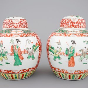 A pair of Chinese famille verte porcelain ginger jars with cover, 19/20th C. — photo 3