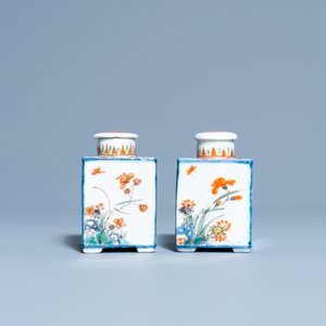 A pair of Chinese famille verte 'rooster' tea caddies and covers, Kangxi — 照片 5