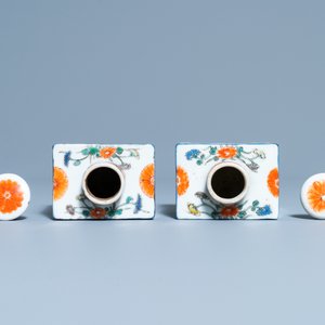 A pair of Chinese famille verte 'rooster' tea caddies and covers, Kangxi — 照片 6