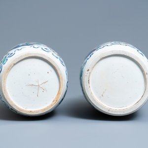A pair of Chinese famille verte rouleau vases, Kangxi — photo 6