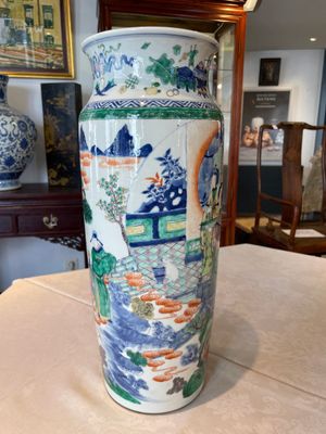 A pair of Chinese famille verte rouleau vases with narrative design, 19th C. — photo 2
