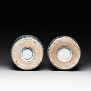 A pair of Chinese famille verte rouleau vases with narrative design, 19th C. — photo 4