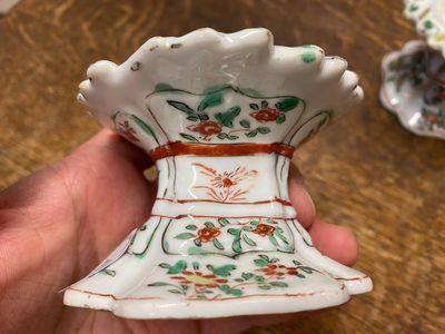A pair of Chinese famille verte salts, Kangxi — photo 5