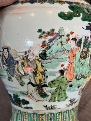 A pair of Chinese famille verte 'Shou Lao' vases, Kangxi — photo 5