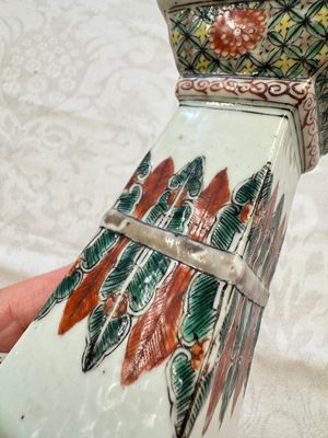 A pair of Chinese famille verte square candle holders, 19th C. — photo 13