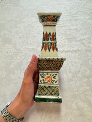 A pair of Chinese famille verte square candle holders, 19th C. — photo 20