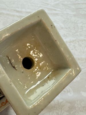 A pair of Chinese famille verte square candle holders, 19th C. — photo 27