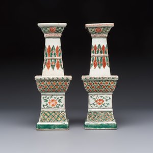 A pair of Chinese famille verte square candle holders, 19th C. — photo 5