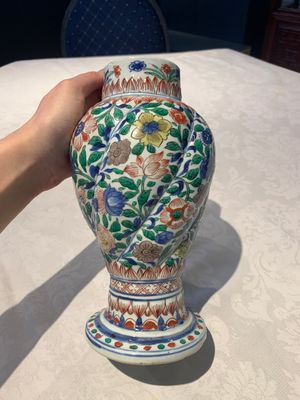 A pair of Chinese famille verte vases and covers with floral design, Kangxi — photo 14