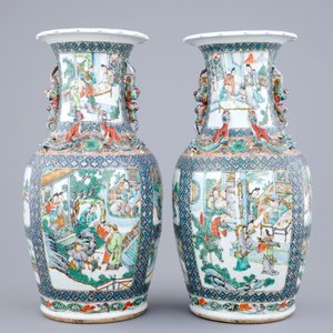 A pair of Chinese famille verte vases with court and garden scenes, 19th C. — photo 5
