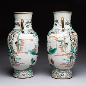 A pair of Chinese famille verte vases with narrative design, 19th C. — photo 2