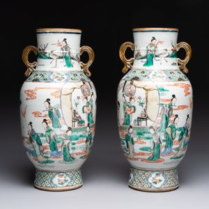 A pair of Chinese famille verte vases with narrative design, 19th C. — photo 3