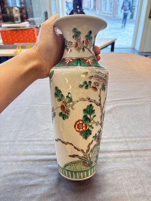 A pair of Chinese famille verte 'warriors' vases and a pair of 'birds among blossoming branches' vases, 19th C. — photo 17