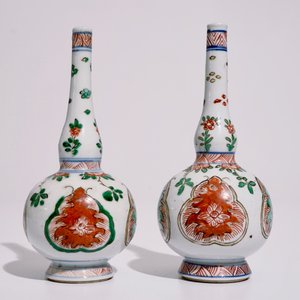 A pair of Chinese famille verte water sprinklers, Kangxi — photo 2