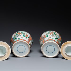 A pair of Chinese famille verte 'Wen Wang Fang Xian 文王訪賢' vases and covers, 19th C. — 照片 4