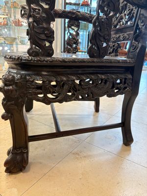 A pair of Chinese finely carved hongmu armchairs, Canton, 19th C. — photo 15