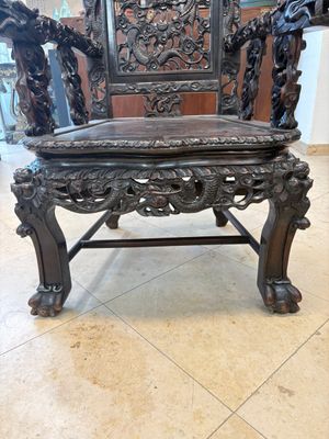 A pair of Chinese finely carved hongmu armchairs, Canton, 19th C. — photo 16