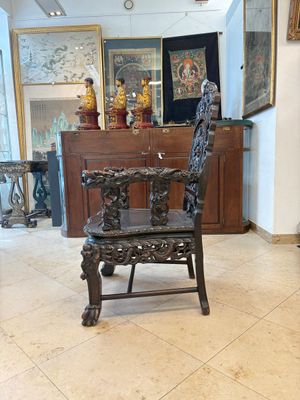 A pair of Chinese finely carved hongmu armchairs, Canton, 19th C. — photo 20
