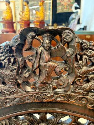 A pair of Chinese finely carved hongmu armchairs, Canton, 19th C. — photo 22