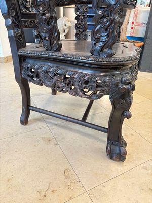 A pair of Chinese finely carved hongmu armchairs, Canton, 19th C. — photo 33
