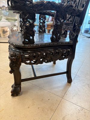 A pair of Chinese finely carved hongmu armchairs, Canton, 19th C. — photo 35