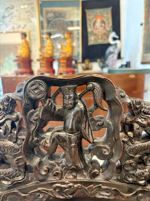 A pair of Chinese finely carved hongmu armchairs, Canton, 19th C. — photo 5
