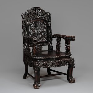 A pair of Chinese finely carved hongmu armchairs, Canton, 19th C. — photo 10