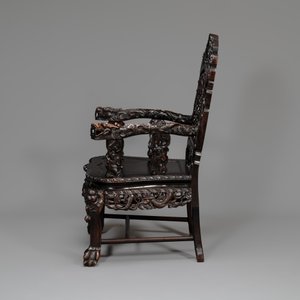 A pair of Chinese finely carved hongmu armchairs, Canton, 19th C. — photo 6