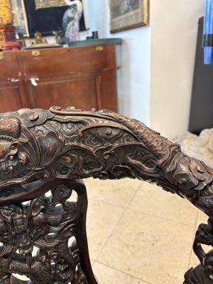 A pair of Chinese finely carved hongmu swivel chairs, Canton, 19th C. — photo 7