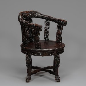 A pair of Chinese finely carved hongmu swivel chairs, Canton, 19th C. — photo 10