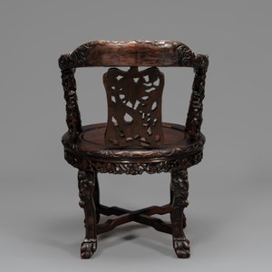 A pair of Chinese finely carved hongmu swivel chairs, Canton, 19th C. — photo 12