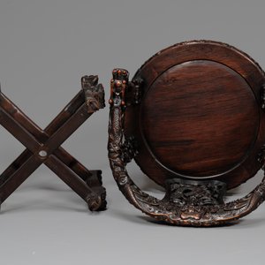 A pair of Chinese finely carved hongmu swivel chairs, Canton, 19th C. — photo 14