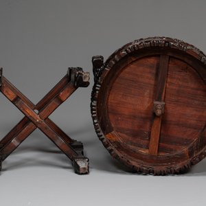 A pair of Chinese finely carved hongmu swivel chairs, Canton, 19th C. — photo 15