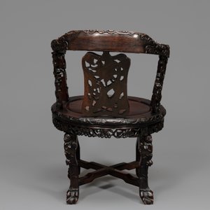 A pair of Chinese finely carved hongmu swivel chairs, Canton, 19th C. — photo 5