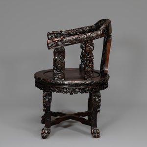 A pair of Chinese finely carved hongmu swivel chairs, Canton, 19th C. — photo 6