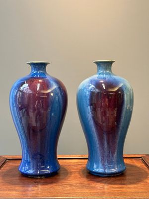 A pair of Chinese flambé-glazed 'meiping' vases, 18th C. — photo 1